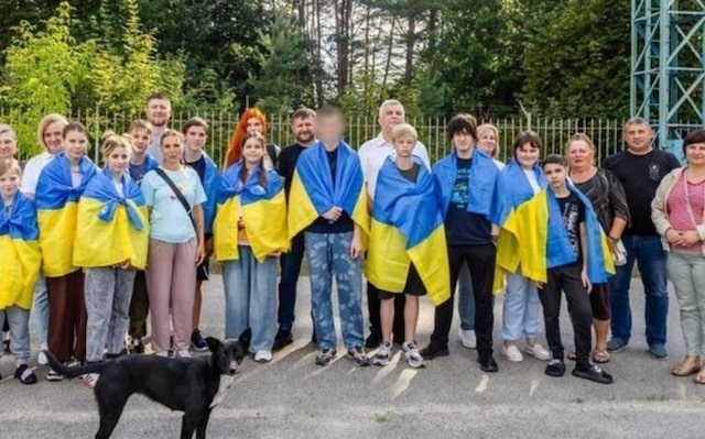 Пятерых детей из Лозовской громады вернули в Украину