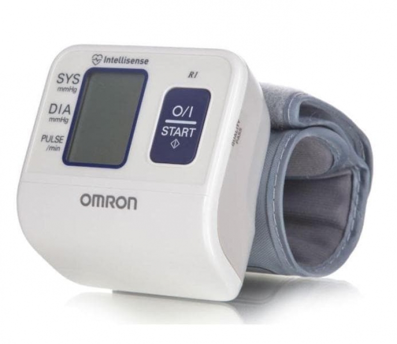 Тонометр на запястье: какой лучше после 40 лет