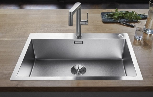 Як обрати врізну мийку: особливості, на що звернути увагу