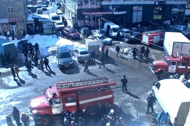 Не могли найти выход и задыхались: пожар в харьковском ТЦ чуть не повторил трагедию в Кемерово