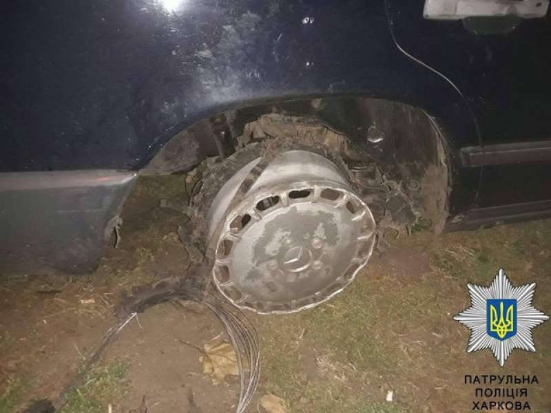 Пьяный водитель рассекал по улицам Харькова на авто без шин (фото)