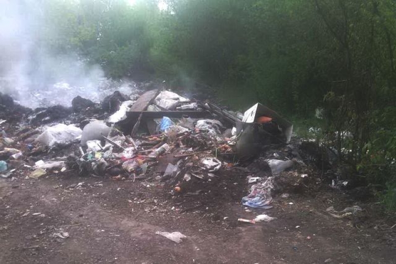 На Харьковщине череда пожаров на мусорных свалках