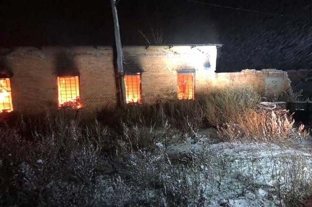 Пожар в Золочевском районе – сгорел склад одного из ЧП