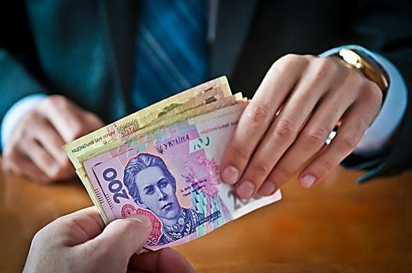 Харьковского майора полиции взяли при получении взятки