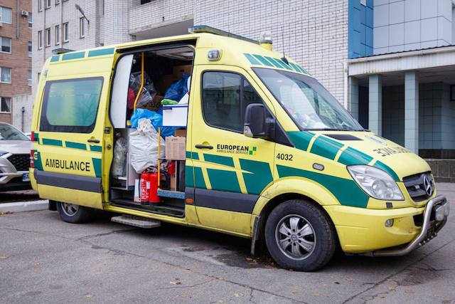 Медикам области переданы специальные медицинские машины