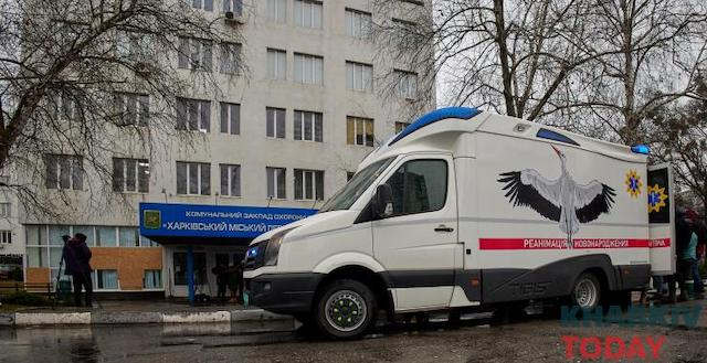 У Харьковского перинатального центра появился уникальный реанимобиль