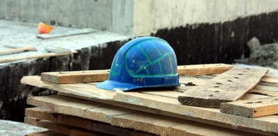 На стройке от удара током погиб мужчина