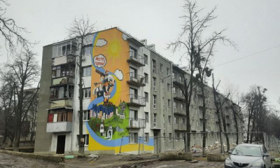 На проспекте Новобаварском восстановили дом, который разрушила российская бомба