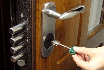 Дверной замок: виды, названия, советы по выбору