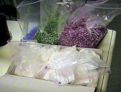 Наркотики продают в аптеках и возле школ