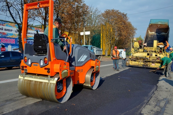 В Ленинском районе благоустраивают территорию