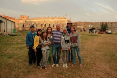 Меджибож открыл двери харьковским студентам