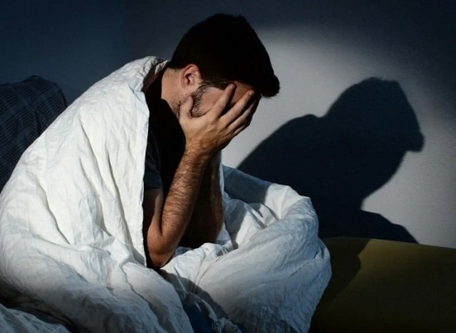 Бессонница у взрослого человека: причины, как бороться в домашних условиях