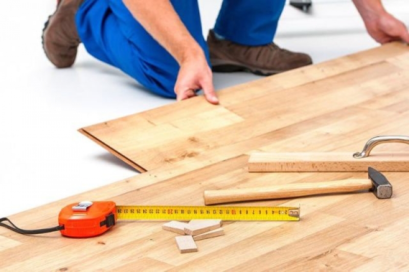 Ламинат: как уложить правильно на деревянный пол