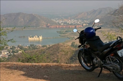 Харьковский мотопутешественник застрял в Индонезии