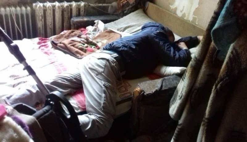 Многодетная мать оставила на сожителя-алкоголика детей, а сама уехала на заработки