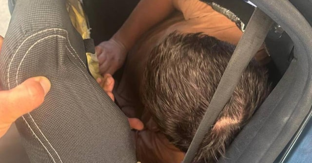 На границе с Румынией за спинками сидений автомобиля обнаружили харьковчанина