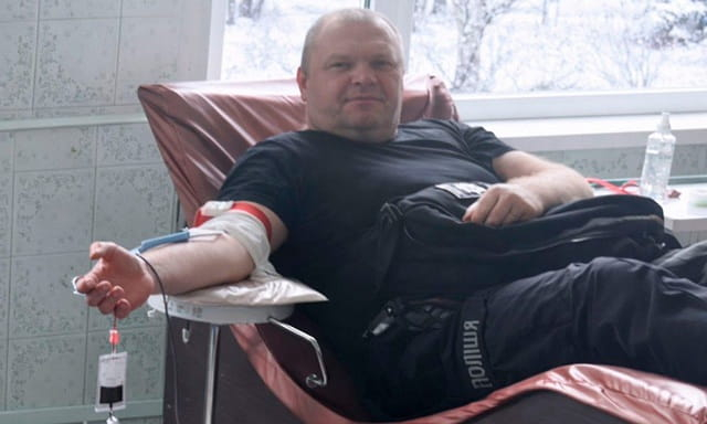 Полицейский из Чугуевского райотдела стал Почетным донором