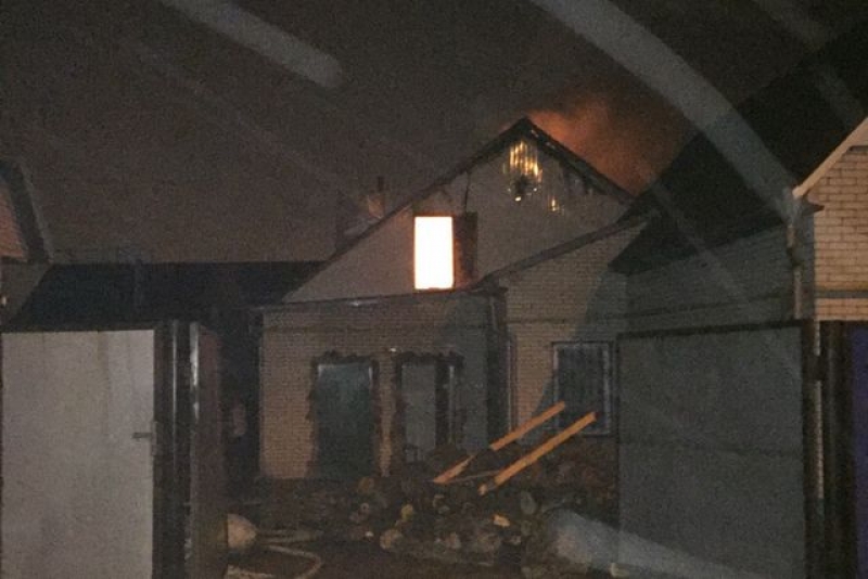 На Харьковщине горел гостиничный комплекс (фото)