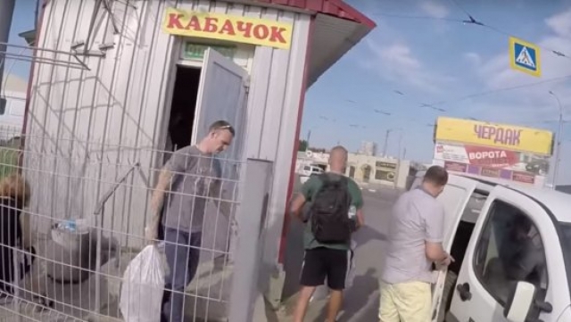 Харьковские активисты помогли полиции прикрыть очередную наливайку (видео)