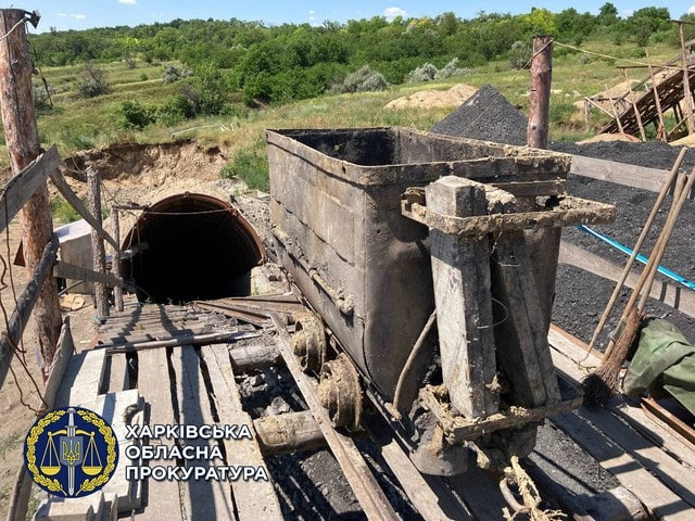 В Изюмском районе незаконно добывали каменный уголь (видео)