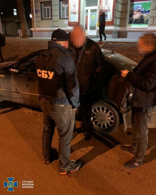 Банда, вымогавшая у предпринимательницы $50 000, предстанет перед судом