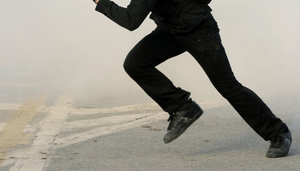 Мужчина пытался украсть телефон у ребенка