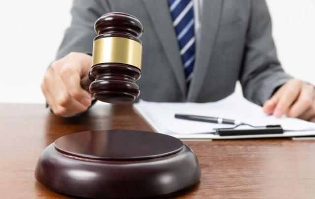 Учащийся лицея за поджог отделения полиции приговорен к лишению свободы