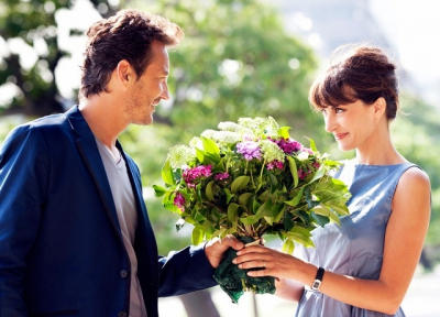 Какие цветы подарить девушке на первом свидании: не банально и со вкусом