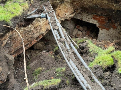 В сквере «Стрелка» в Харькове нашли неизвестные подземные сооружения