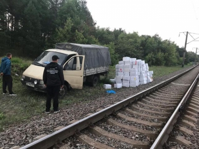 Группа дельцов пыталась переправить в Россию около 3-х тонн орехов