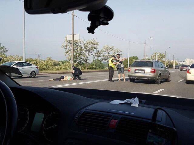 Автомобиль на Салтовке насмерть травмировал пешехода (фотофакт)