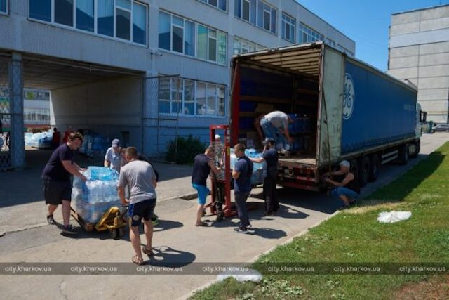 Харьковчане отправили на Херсонщину партию гуманитарной помощи