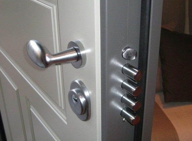 Бронированные двери: что это значит, виды, как выбрать