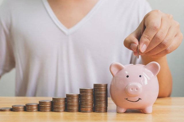 Как научиться экономить деньги и копить при маленькой зарплате