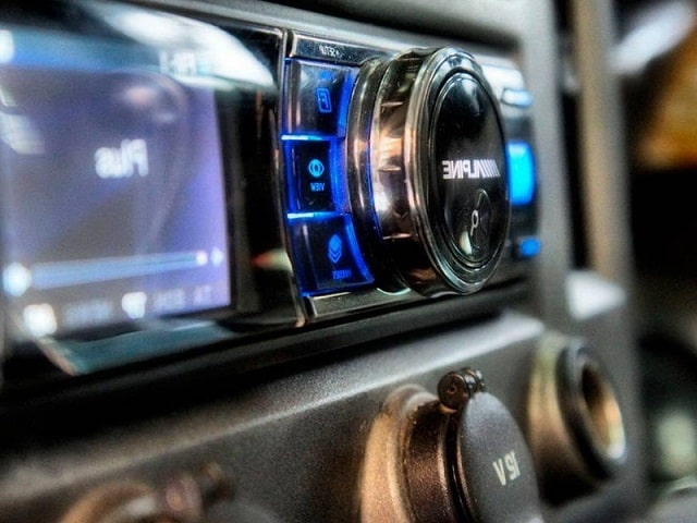 Автомагнитола: виды и особенности, как правильно выбрать