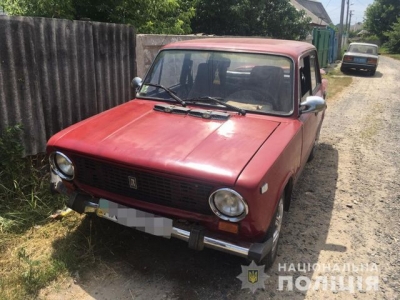 Полицейские оперативно нашли угнанный автомобиль и украденный мобильник