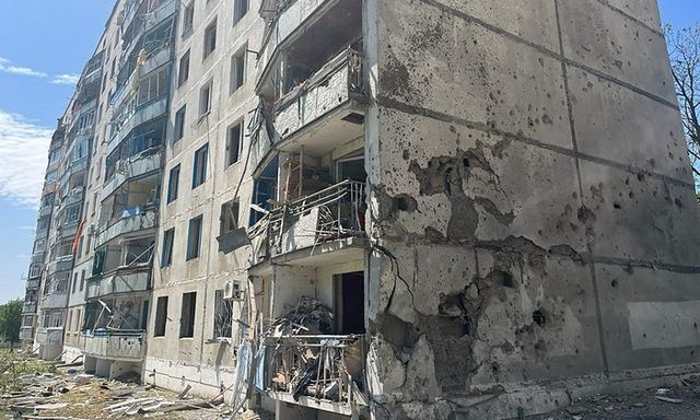 Оккупанты ударили по Ковшаровке, среди раненых – подросток и беременная женщина