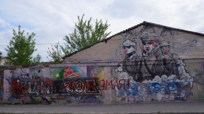 Харьковчане неоднозначно отреагировали на вандализм в отношении мурала Героям Крут