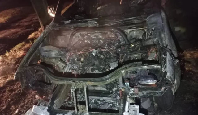 Двое мужчин подожгли автомобиль украинского военнослужащего - оба задержаны