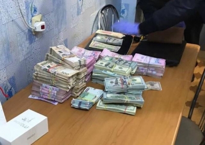 Во время обыска у поселкового головы нашли крупную сумму денег