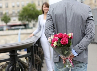 Какие цветы подарить девушке на первом свидании: полезные советы