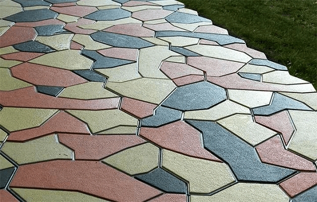 Трафареты для садовых тропинок: стоит ли использовать?