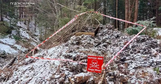 В руках у подростка взорвалось неизвестное устройство