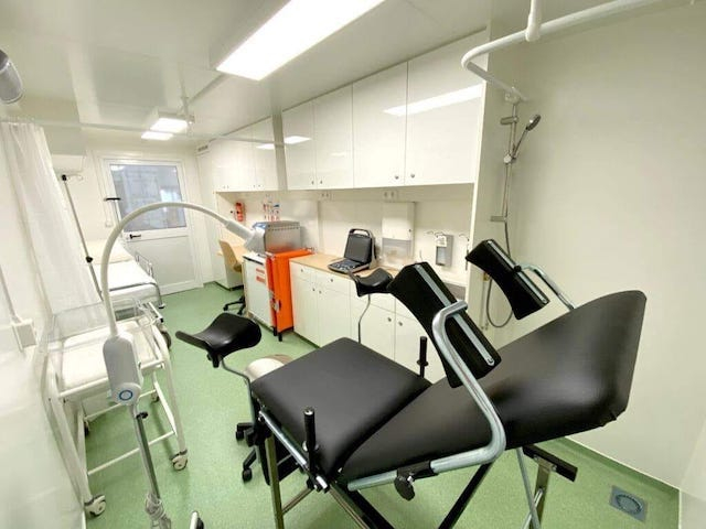 В Изюме приступил к работе мобильный роддом