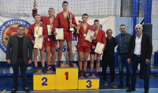 Харьковская команда заняла третье место на соревнованиях по самбо