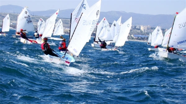 В школе парусного спорта открылся летний сезон