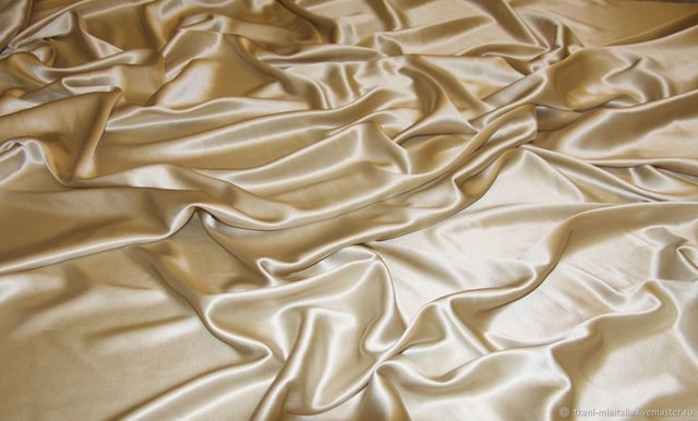 Атлас: розкішна тканина для домашнього текстилю та моди