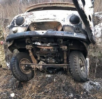 Российские контрабандисты не смогли попасть в Украину и сожгли автомобиль с товаром