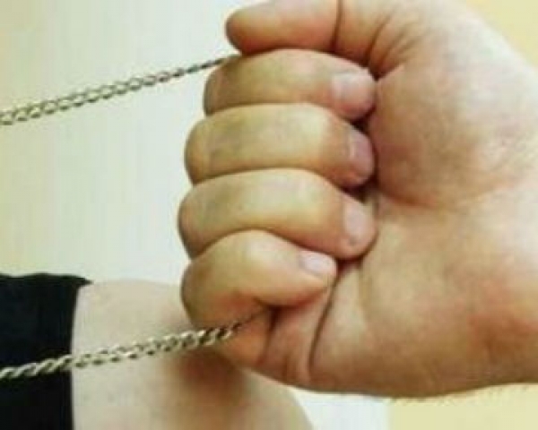 Правоохранители задержали уличных грабителей